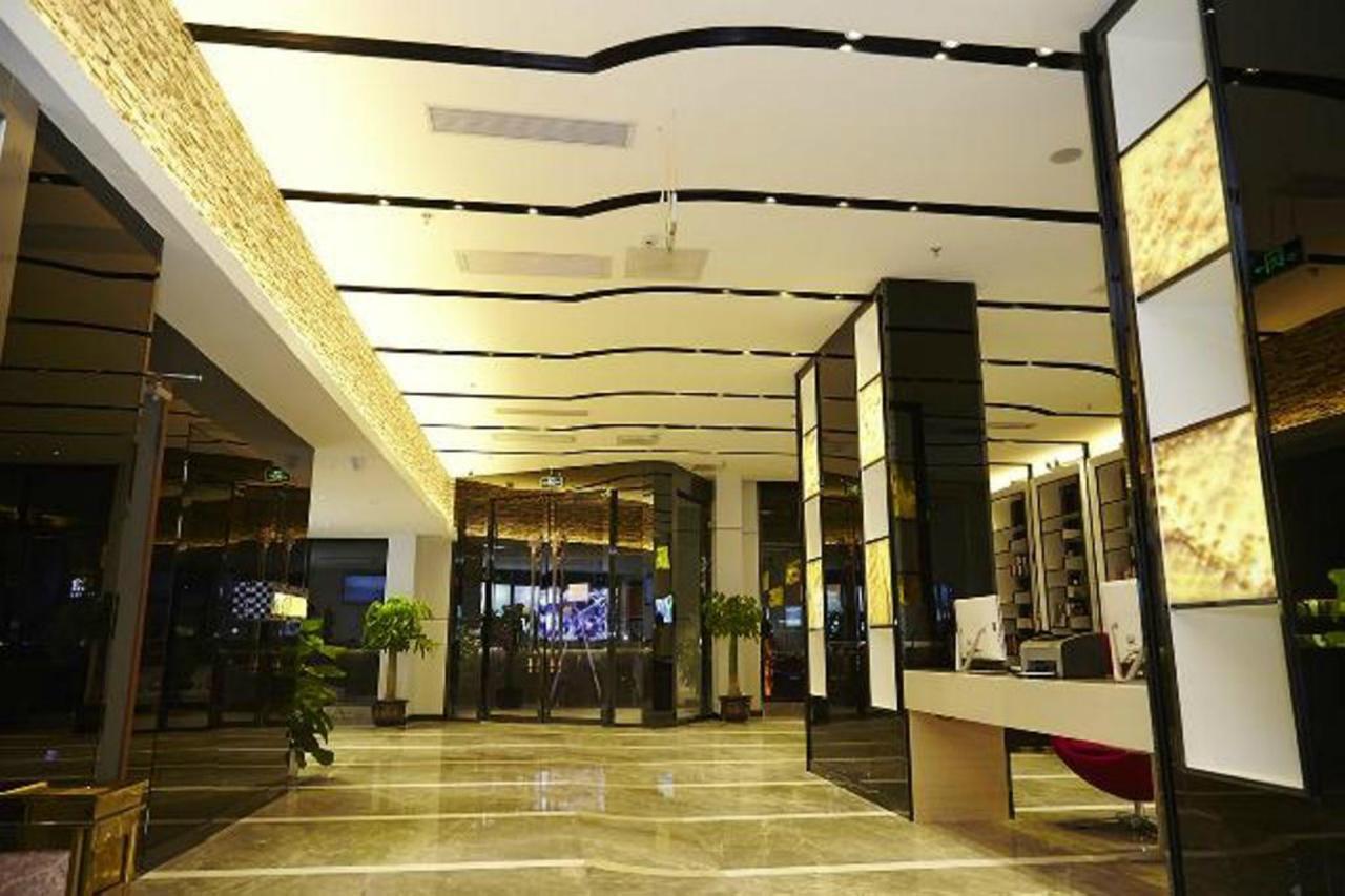 Lavande Hotel Guangzhou Ximenkou Metro Bagian luar foto